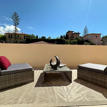 Le Penthouse De 220m2 - Jacuzzi - 3 Parkings - Climatisation - Terrasse