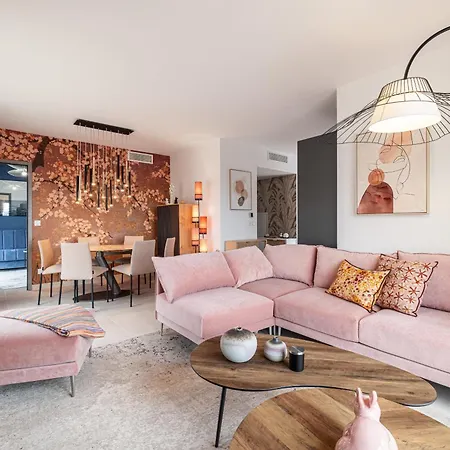 Le Penthouse De 220m2 - Jacuzzi - 3 Parkings - Climatisation - Terrasse Apartment
