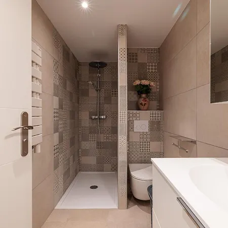 Le Penthouse De 220m2 - Jacuzzi - 3 Parkings - Climatisation - Terrasse Apartment