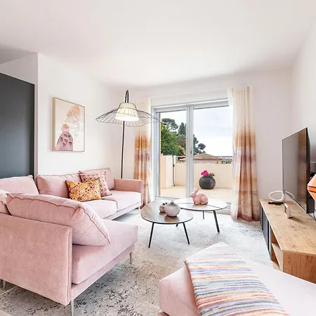 Apartment Le Penthouse De 220m2 - Jacuzzi - 3 Parkings - Climatisation - Terrasse *