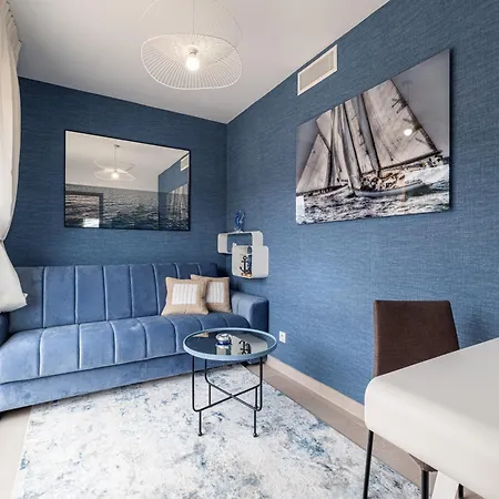 Le Penthouse De 220m2 - Jacuzzi - 3 Parkings - Climatisation - Terrasse