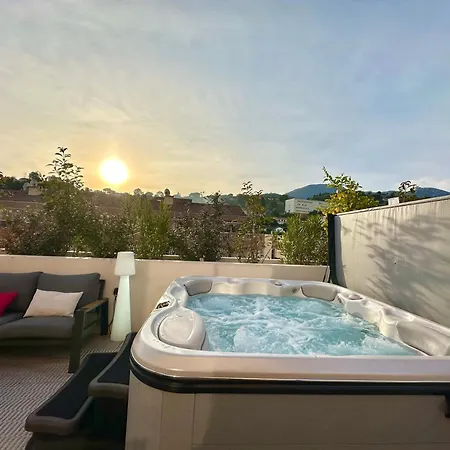 Apartment Le Penthouse De 220m2 - Jacuzzi - 3 Parkings - Climatisation - Terrasse Menton